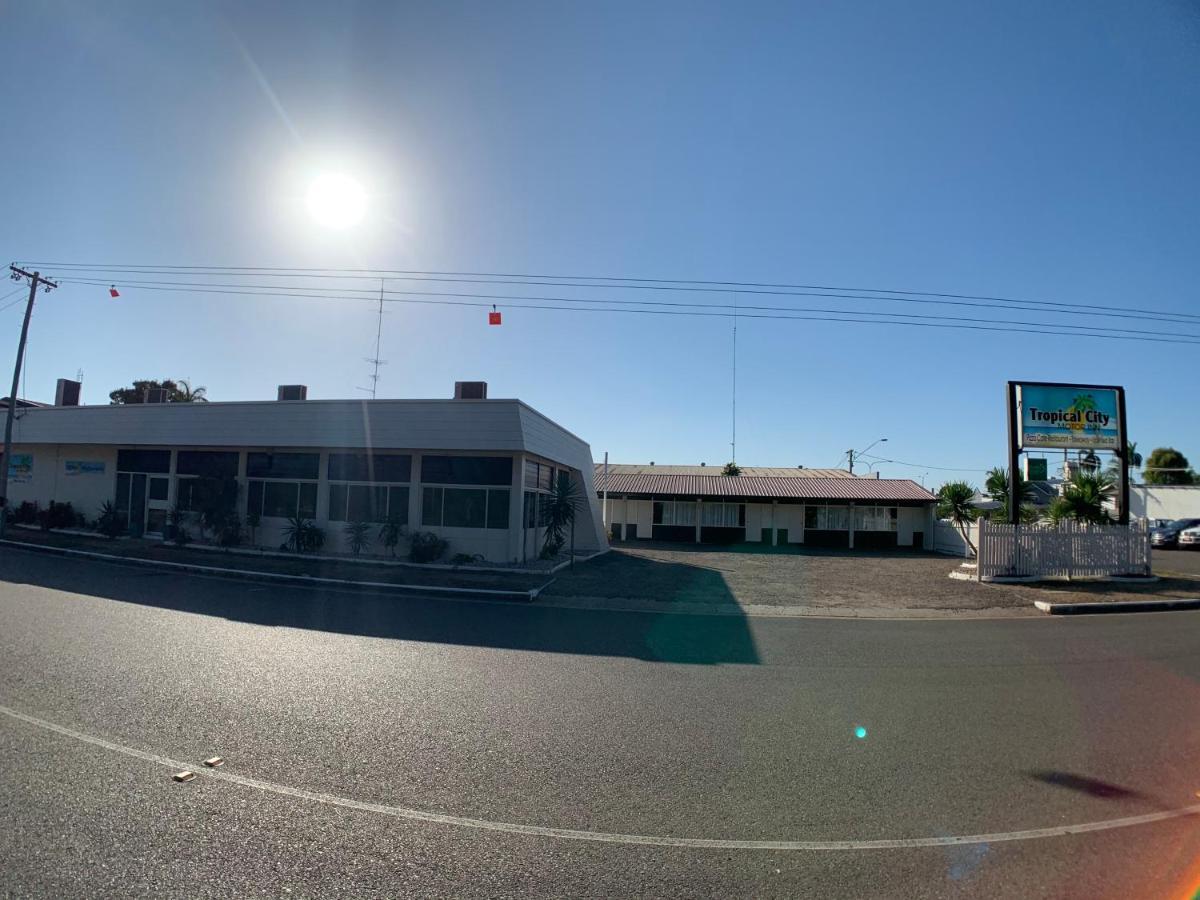 Tropical City Motor Inn Ayr Exterior photo